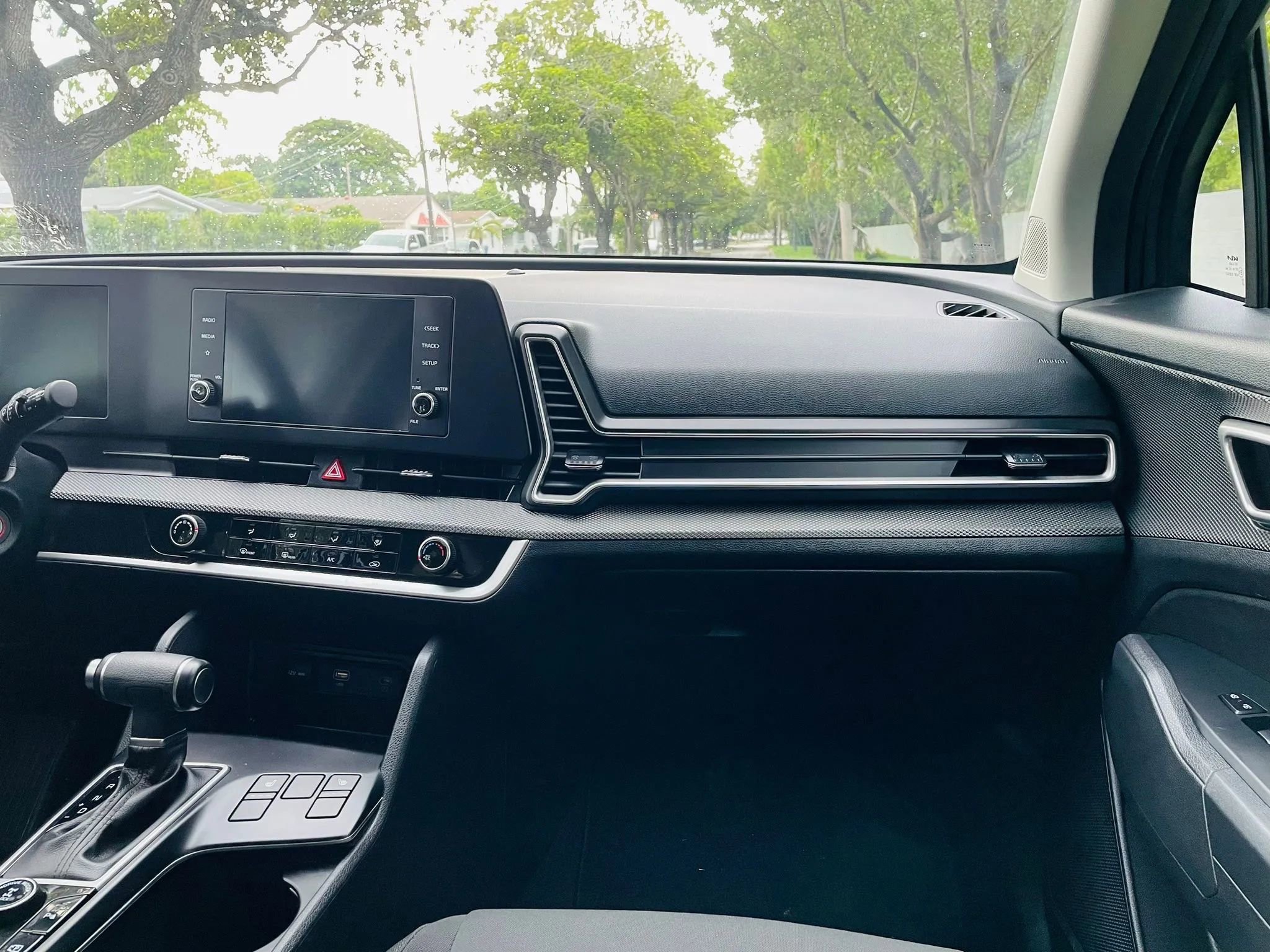 Used 2023 Kia Sportage LX image 13