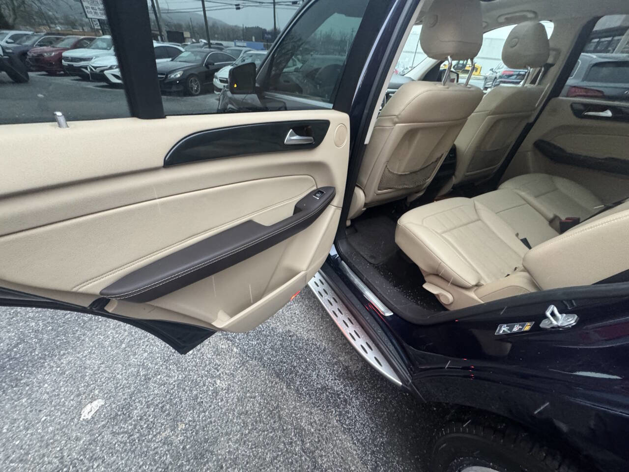 Used 2017 Mercedes-Benz GLS 450 4MATIC image 21