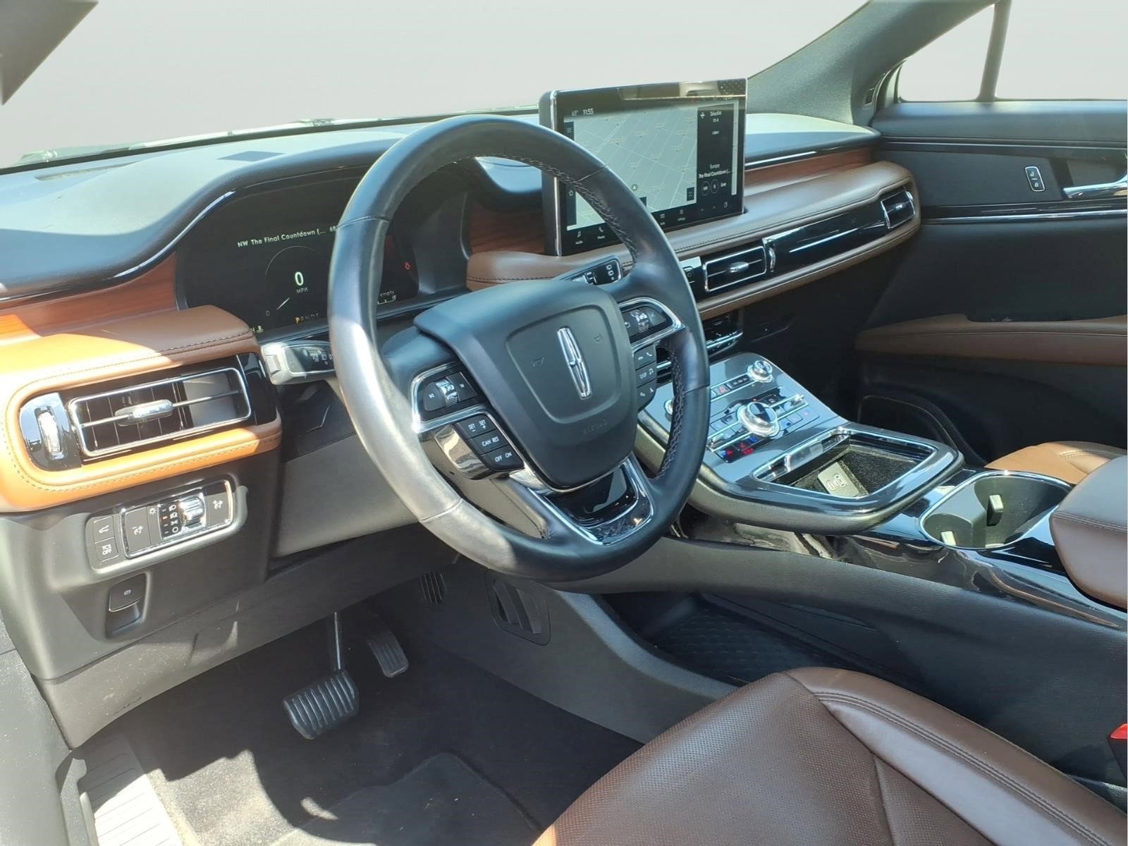 Used 2022 Lincoln Nautilus Reserve AWD/4WD image 7