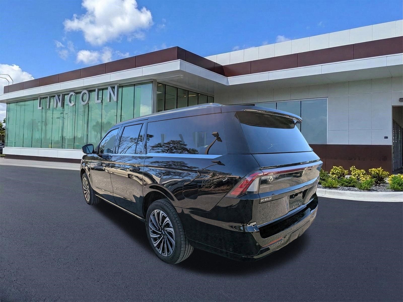 Certified 2025 Lincoln Navigator L Black Label image 7