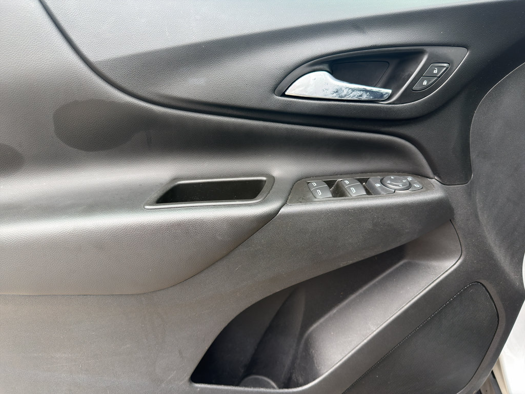 Used 2022 Chevrolet Equinox LT FWD image 11