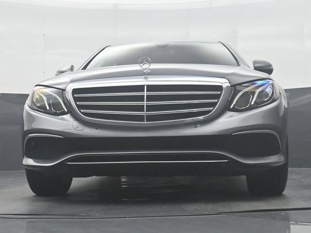 Used 2017 Mercedes-Benz E 300 4MATIC w/ Premium 1 Package image 28