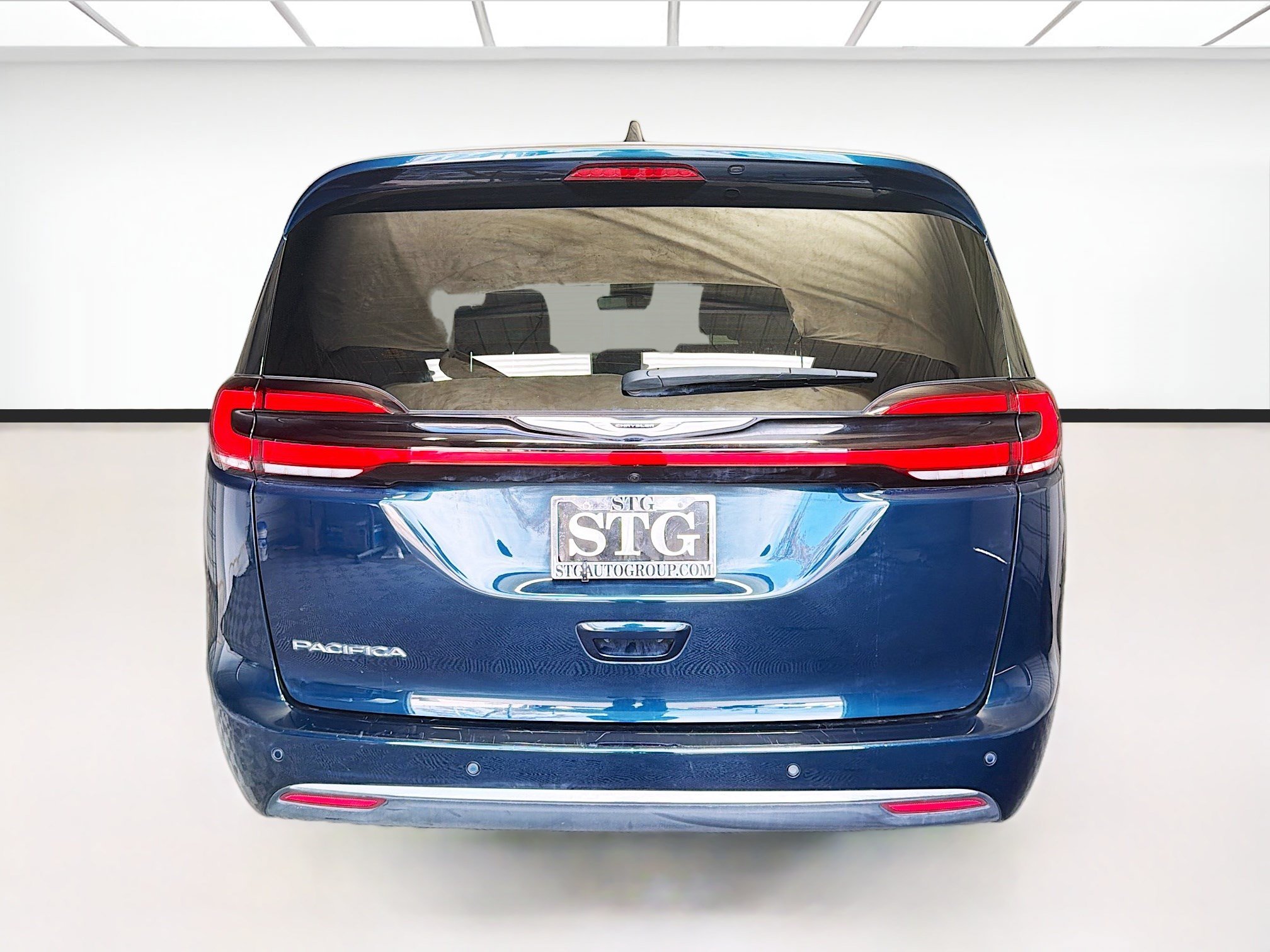 Used 2025 Chrysler Pacifica Select FWD image 5