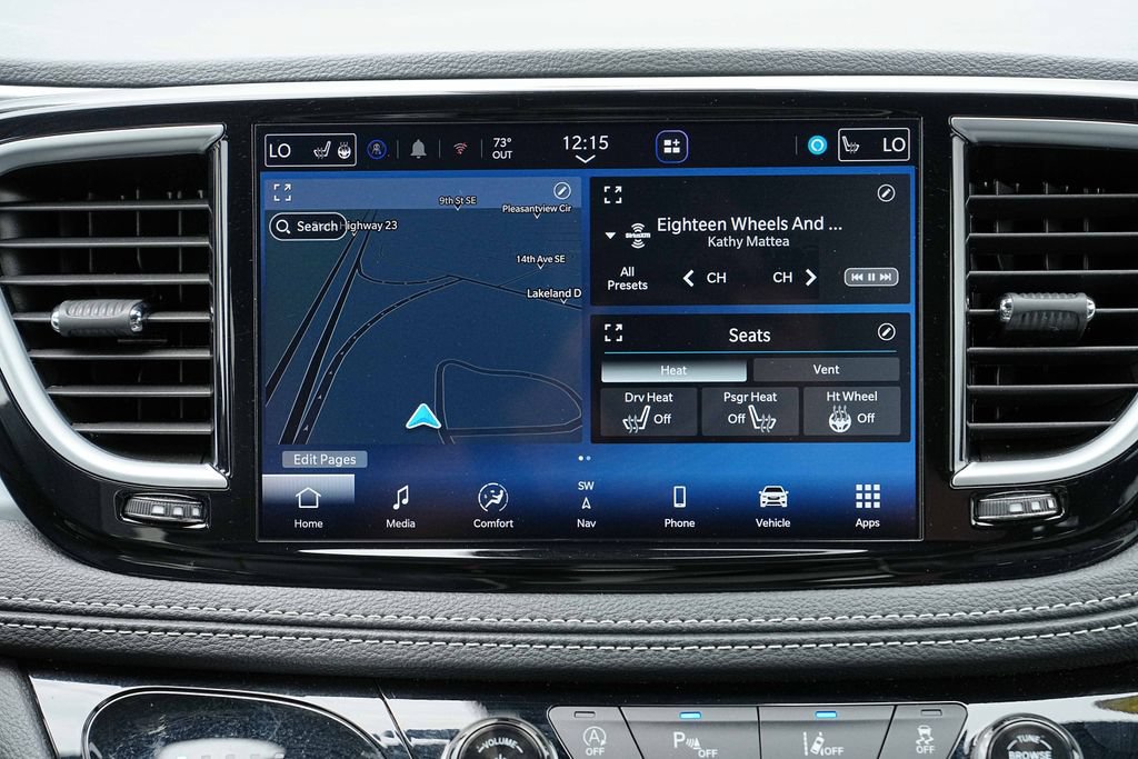 Used 2025 Chrysler Pacifica Limited FWD image 30