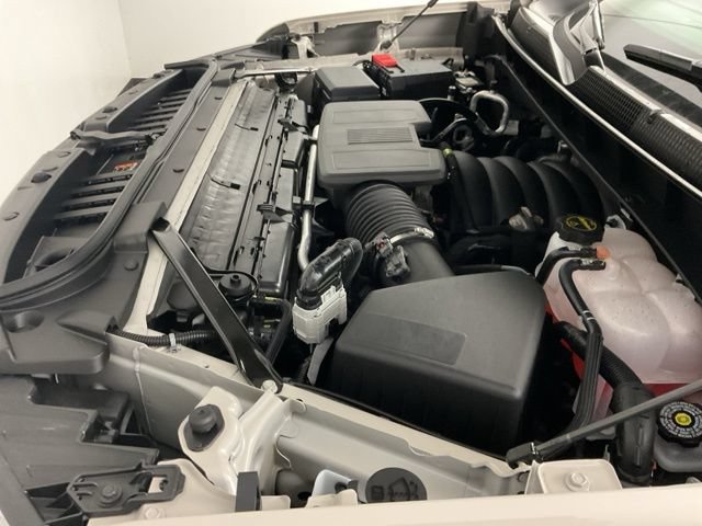 New 2026 Chevrolet Silverado 1500 RST w/ LPO, Dark Essentials Package AWD/4WD image 18