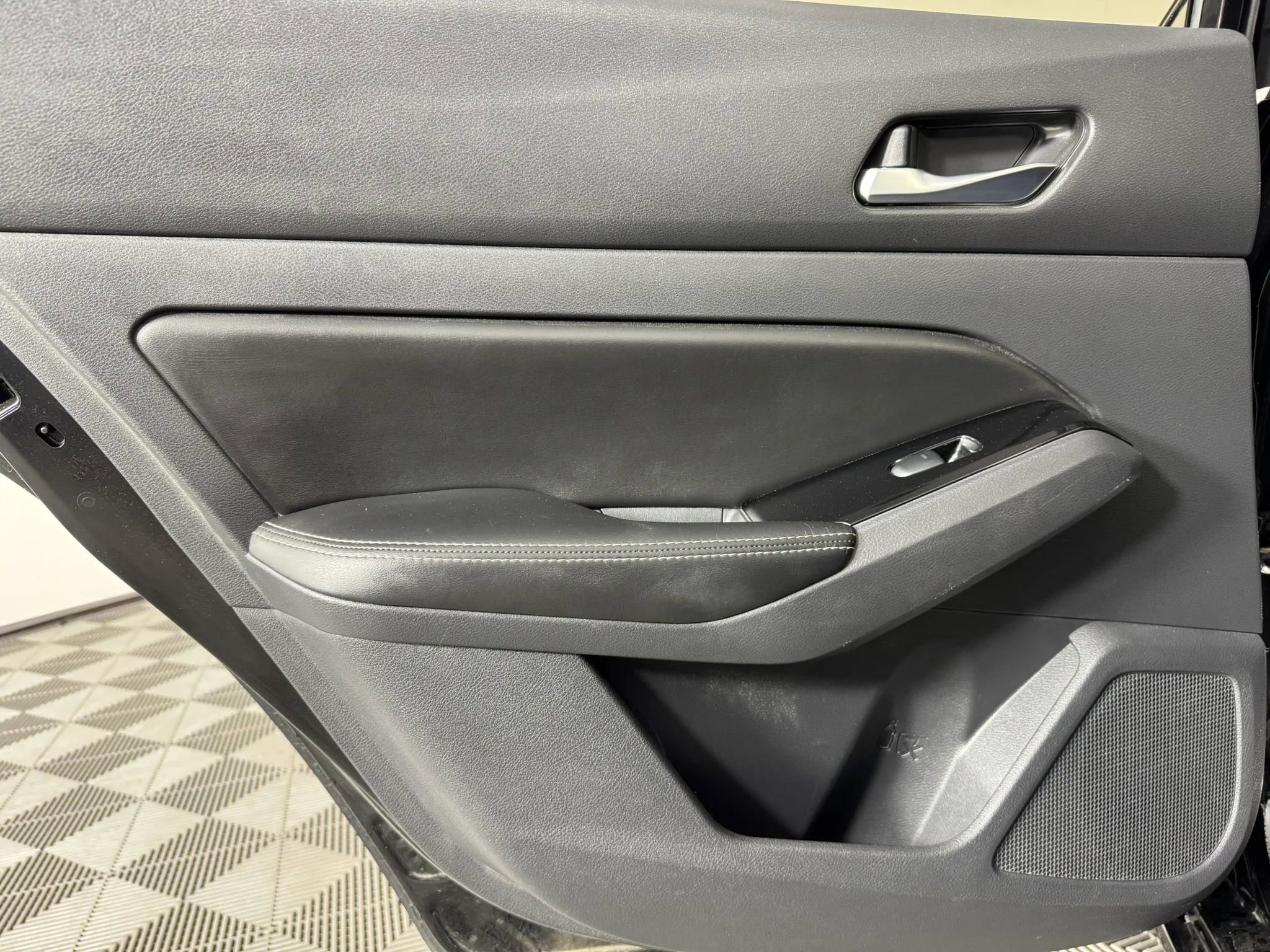 Used 2022 Nissan Altima 2.5 SL FWD image 41