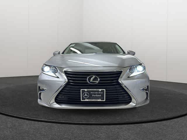 Used 2016 Lexus ES 350 w/ Luxury Package w/Wood Trim FWD image 2