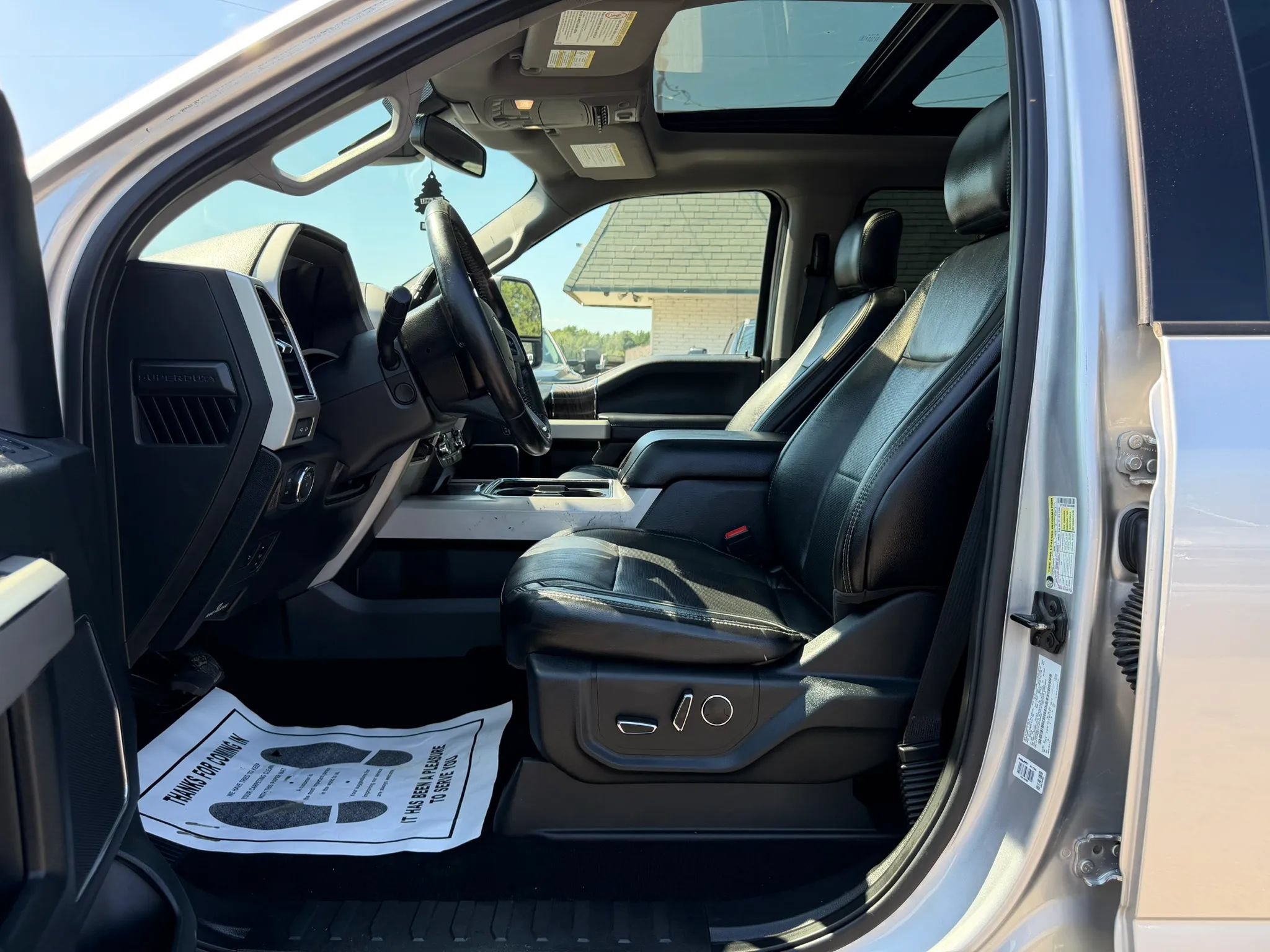 Used 2019 Ford F250 Lariat w/ Lariat Ultimate Package AWD/4WD image 18
