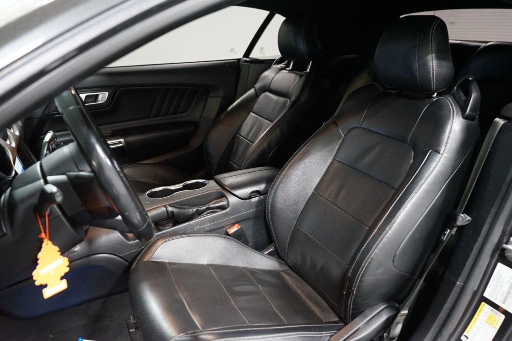 Used 2022 Ford Mustang Premium image 6