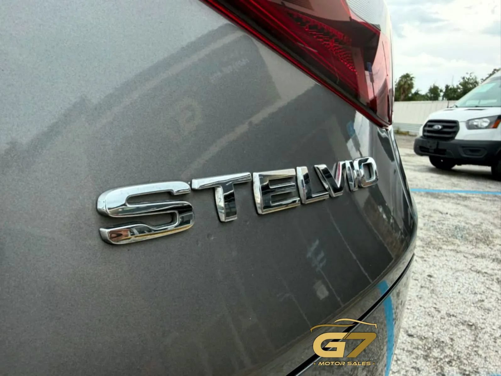 Used 2018 Alfa Romeo Stelvio Ti Sport AWD/4WD image 12