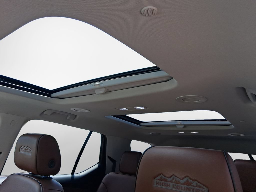 Used 2019 Chevrolet Traverse High Country AWD/4WD image 23
