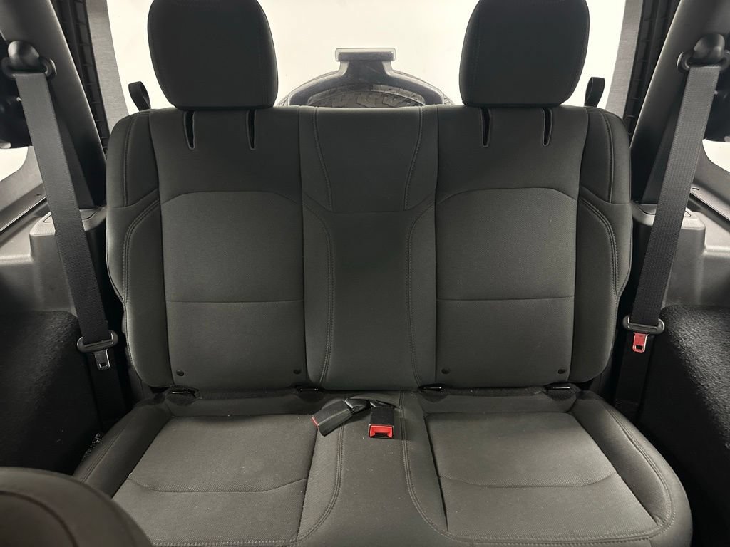 Used 2018 Jeep Wrangler Sport AWD/4WD image 16