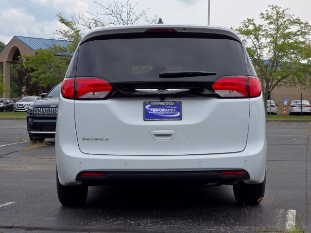 New 2027 Chrysler Pacifica LX FWD image 24