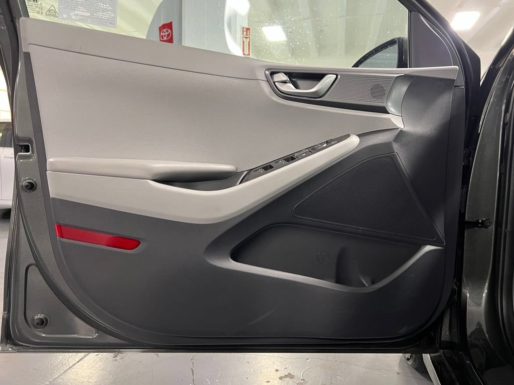 Used 2020 Hyundai Ioniq Blue FWD image 35
