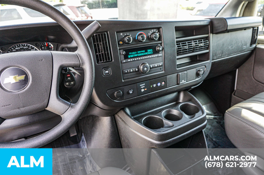 Used 2025 Chevrolet Express 3500 Extended w/ Driver Convenience Package RWD image 34