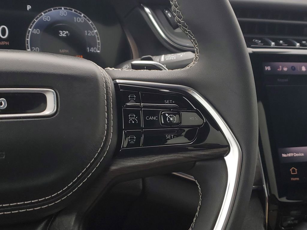 Used 2023 Jeep Grand Cherokee Overland image 26