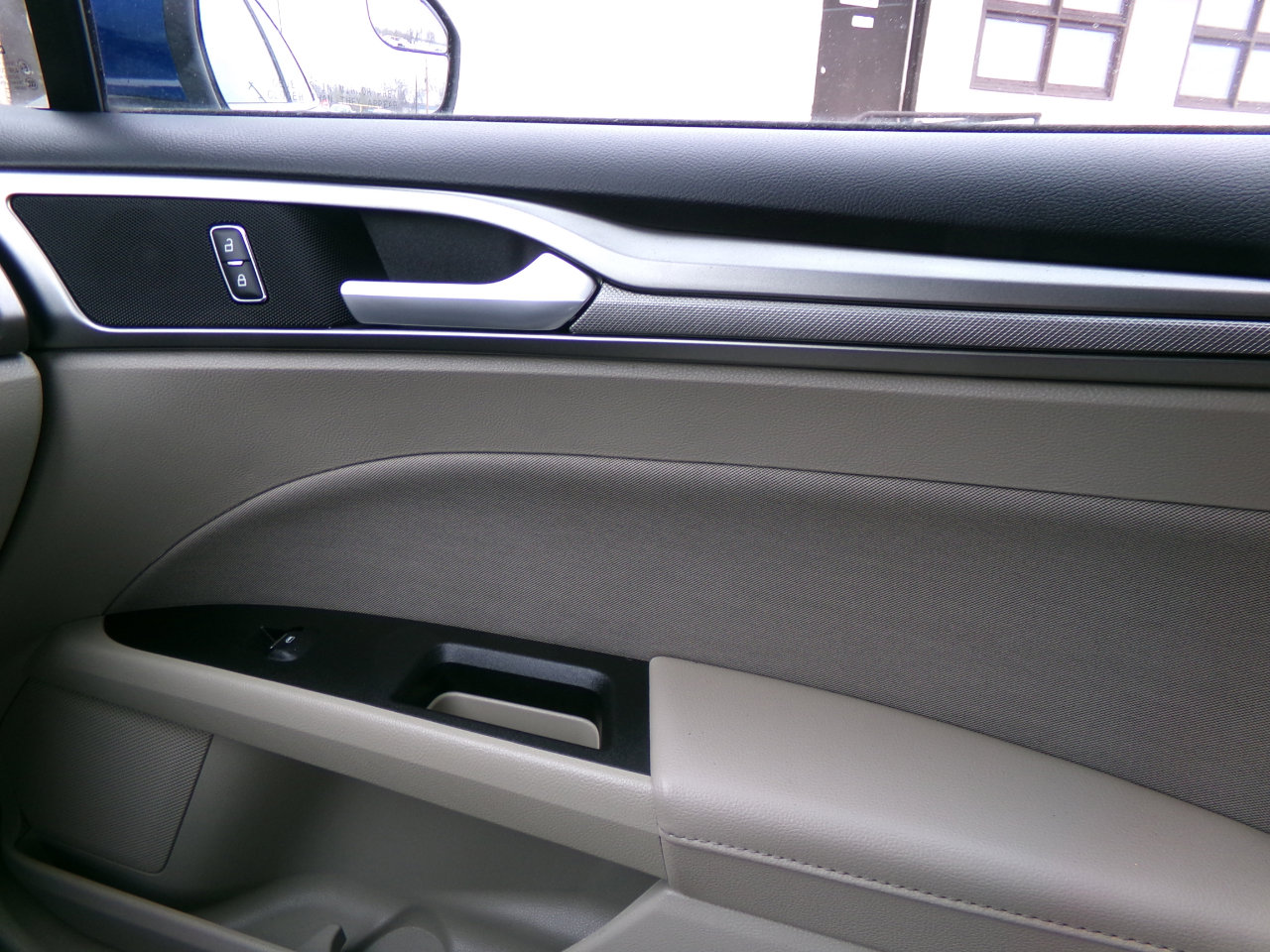 Used 2018 Ford Fusion SE image 21