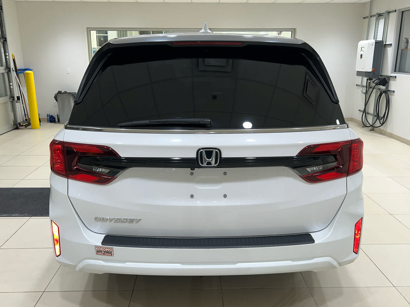 Used 2025 Honda Odyssey EX-L image 18