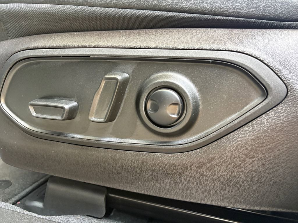 New 2026 Jeep Cherokee Limited image 11