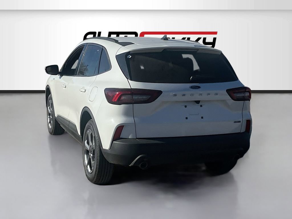 Used 2025 Ford Escape ST-Line Elite image 5