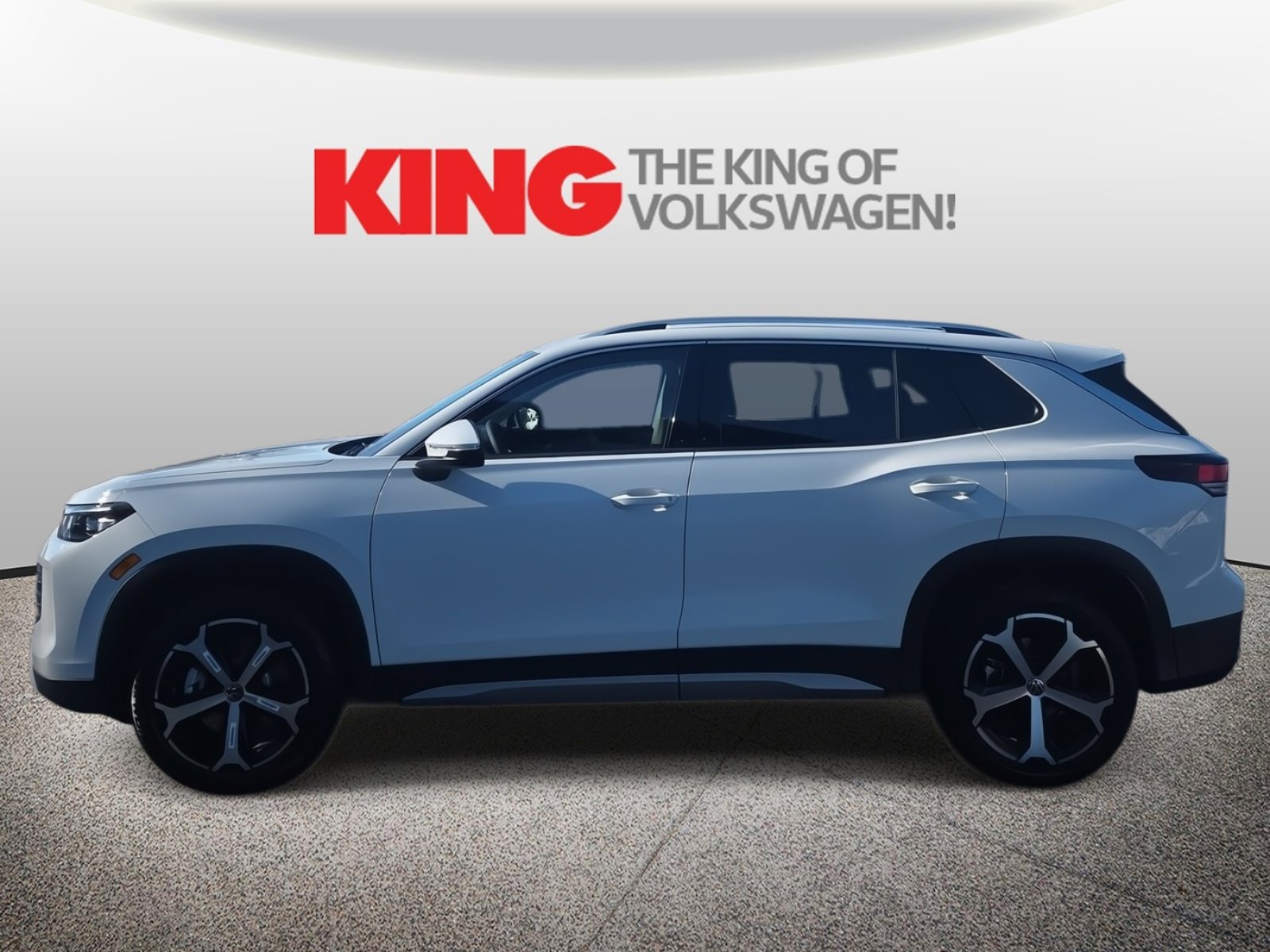 New 2026 Volkswagen Tiguan SE image 7