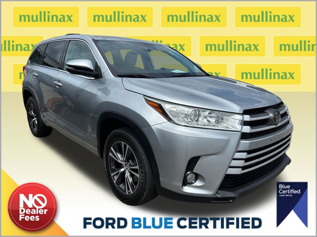 Used 2018 Toyota Highlander Plus FWD image 1