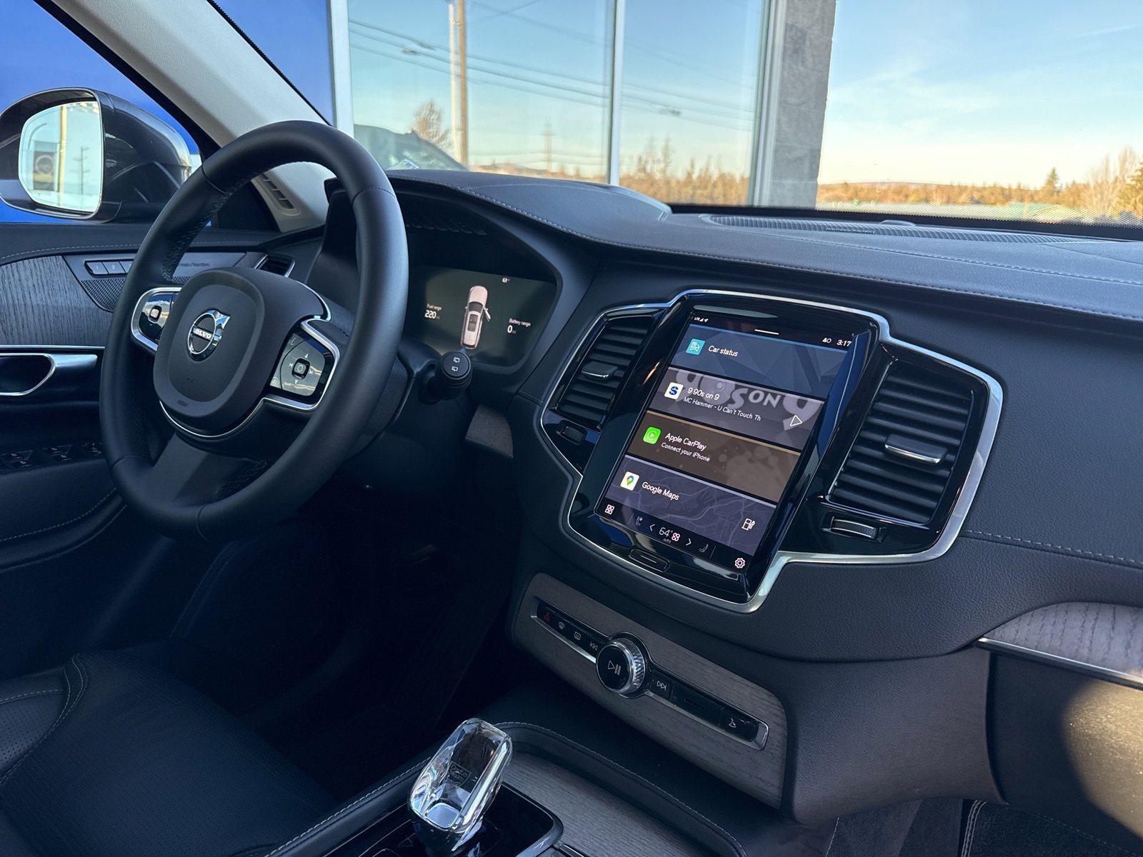 Used 2023 Volvo XC90 T8 Ultimate image 13