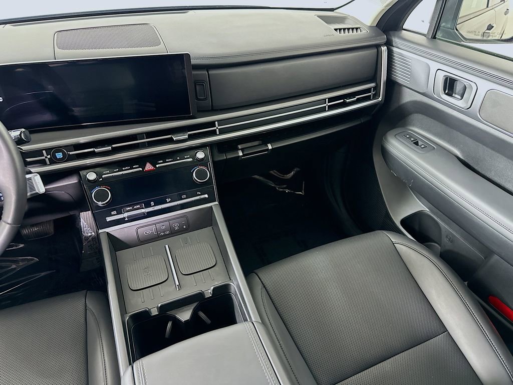 Used 2025 Hyundai Santa Fe SEL FWD image 20