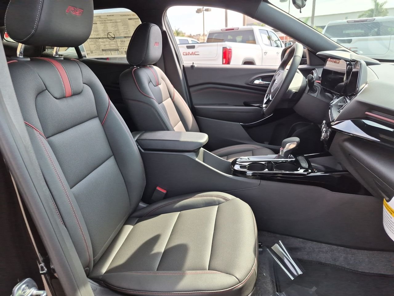New 2026 Chevrolet Trax RS w/ Sunroof Package FWD image 29