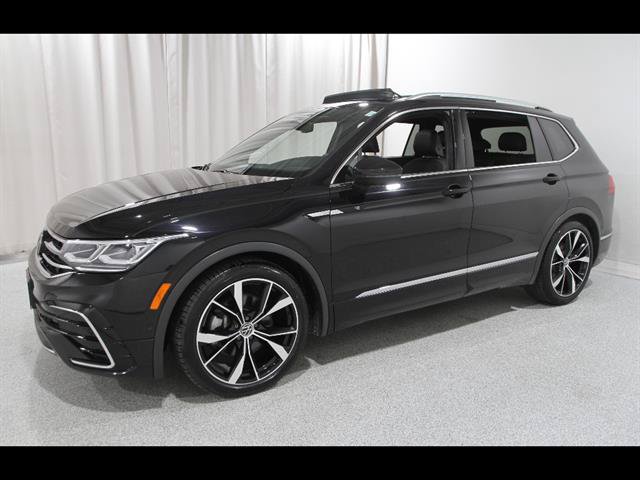 Used 2022 Volkswagen Tiguan SEL R-Line AWD/4WD image 3