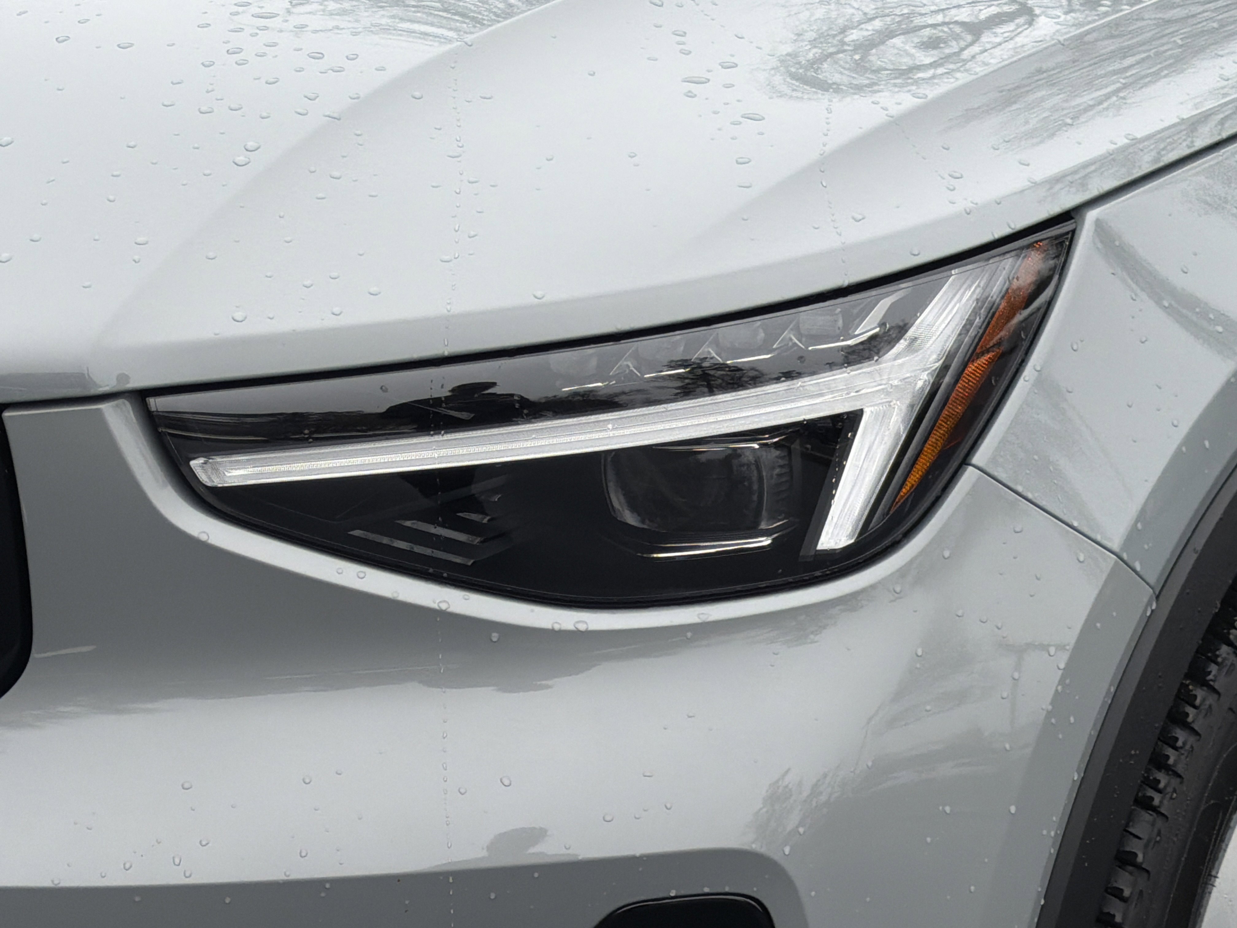 Used 2026 Volvo XC40 B5 Plus w/ Protection Package Premier image 43