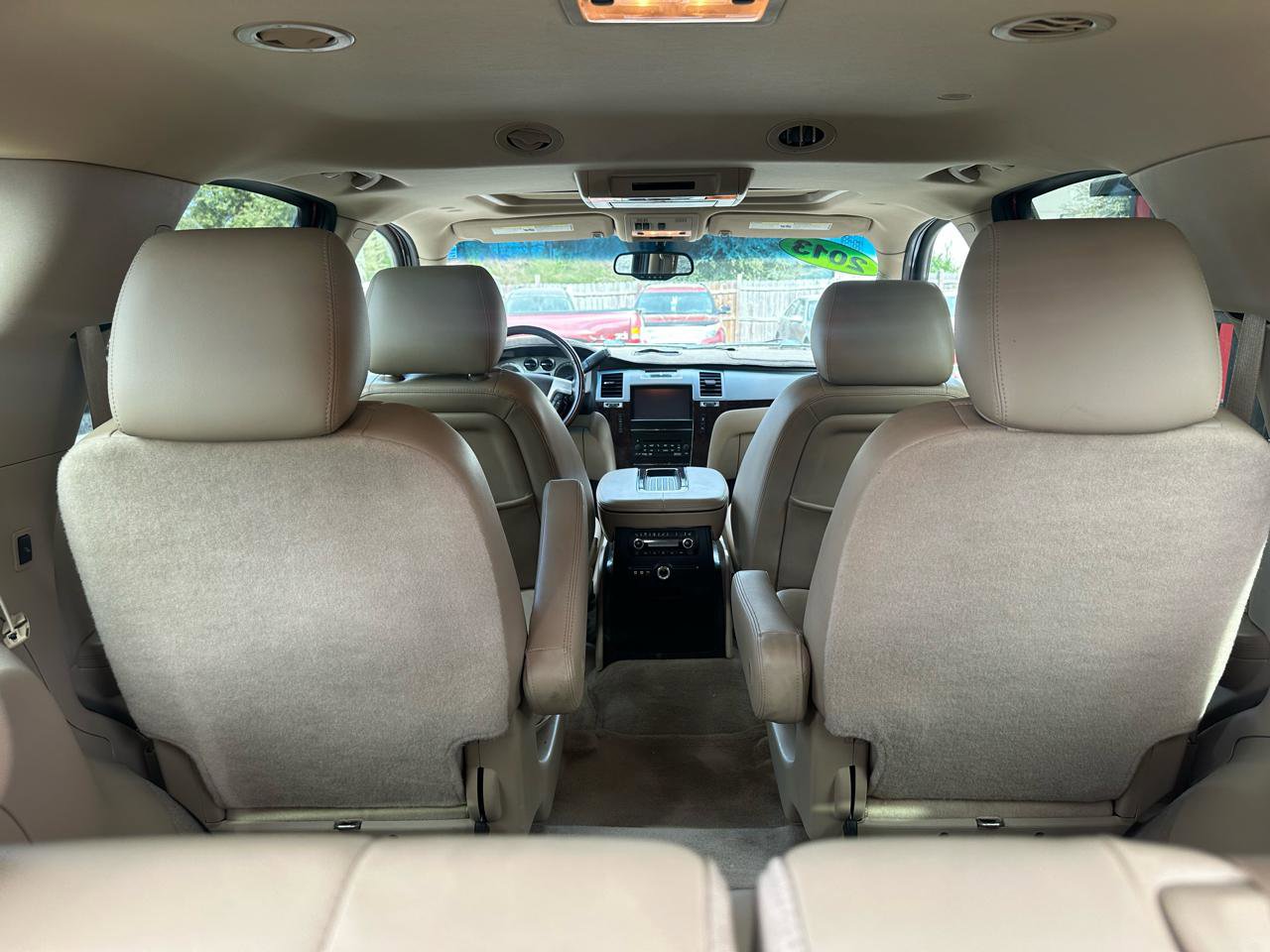 Used 2013 Cadillac Escalade Luxury image 8