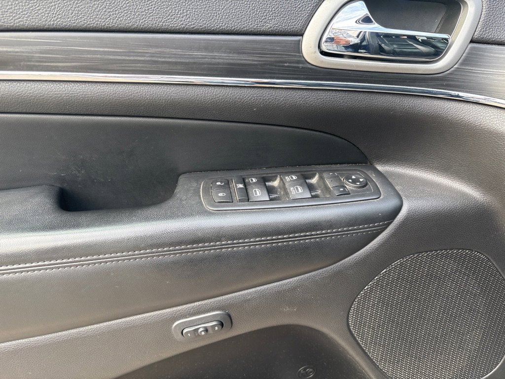 Used 2020 Jeep Grand Cherokee Limited w/ Luxury Group II image 10