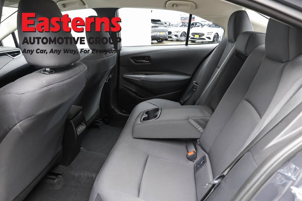 Used 2025 Toyota Corolla LE FWD image 20