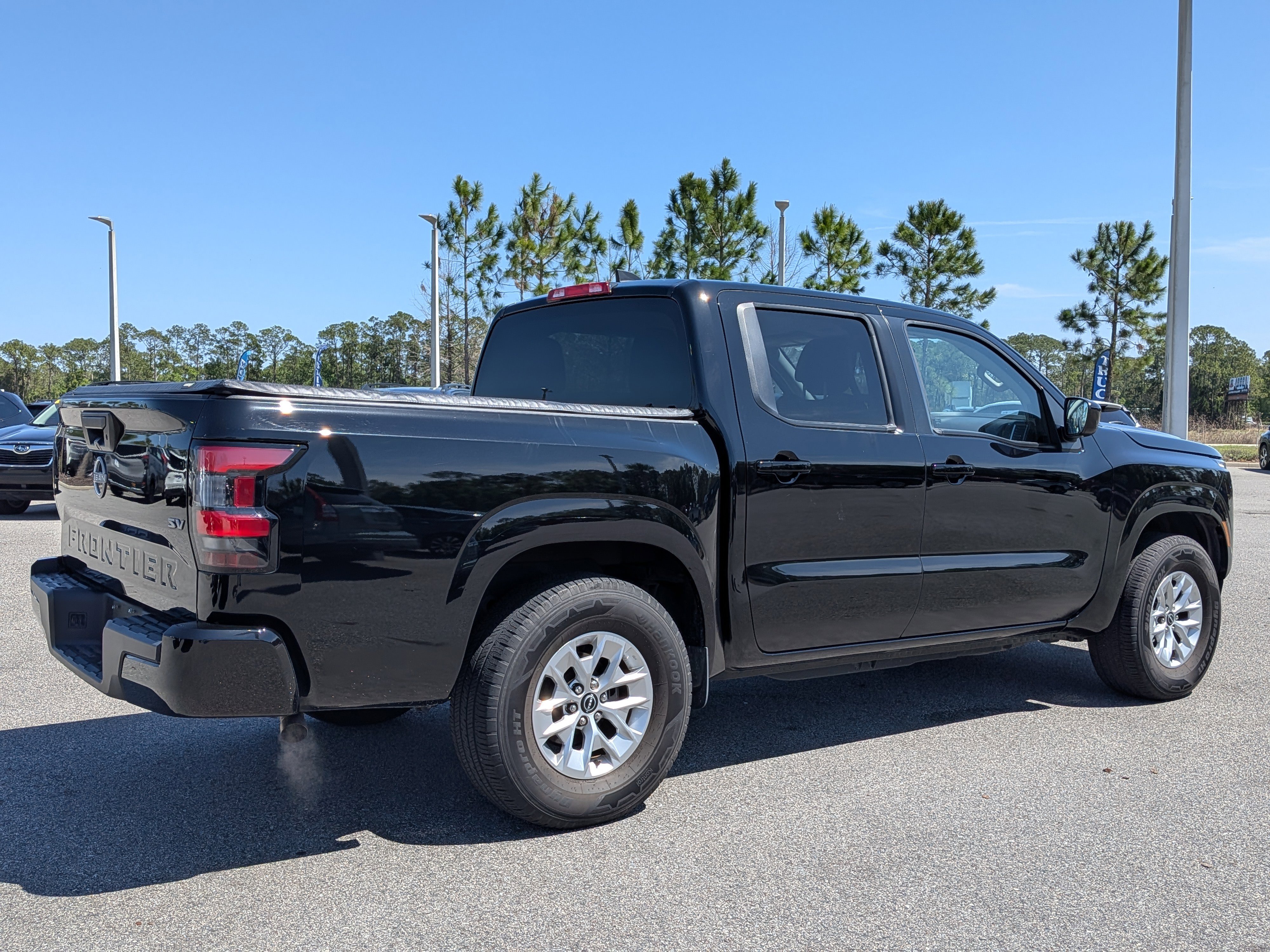 Used 2024 Nissan Frontier SV RWD image 4