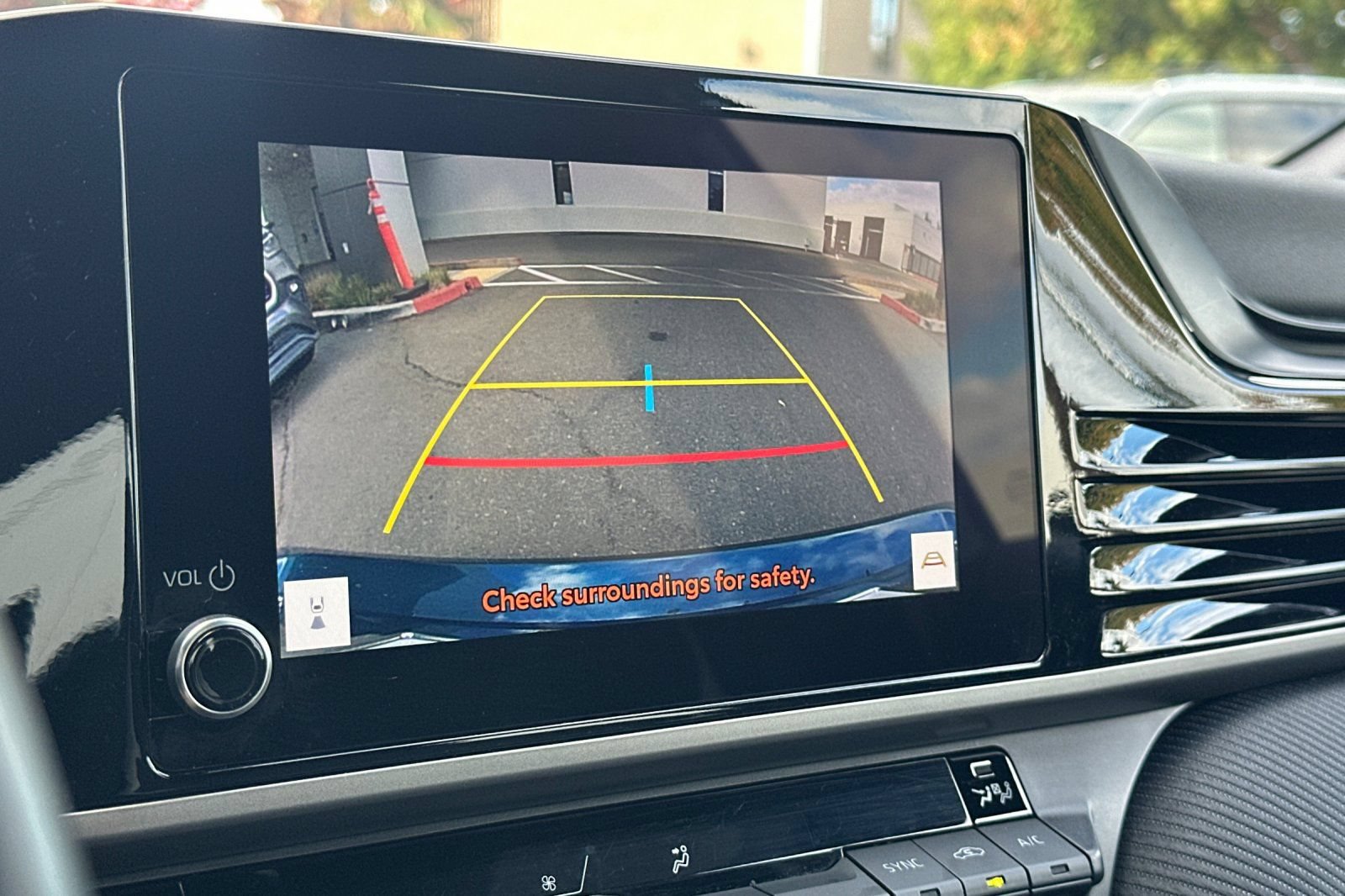 Used 2025 Toyota Camry SE FWD image 26