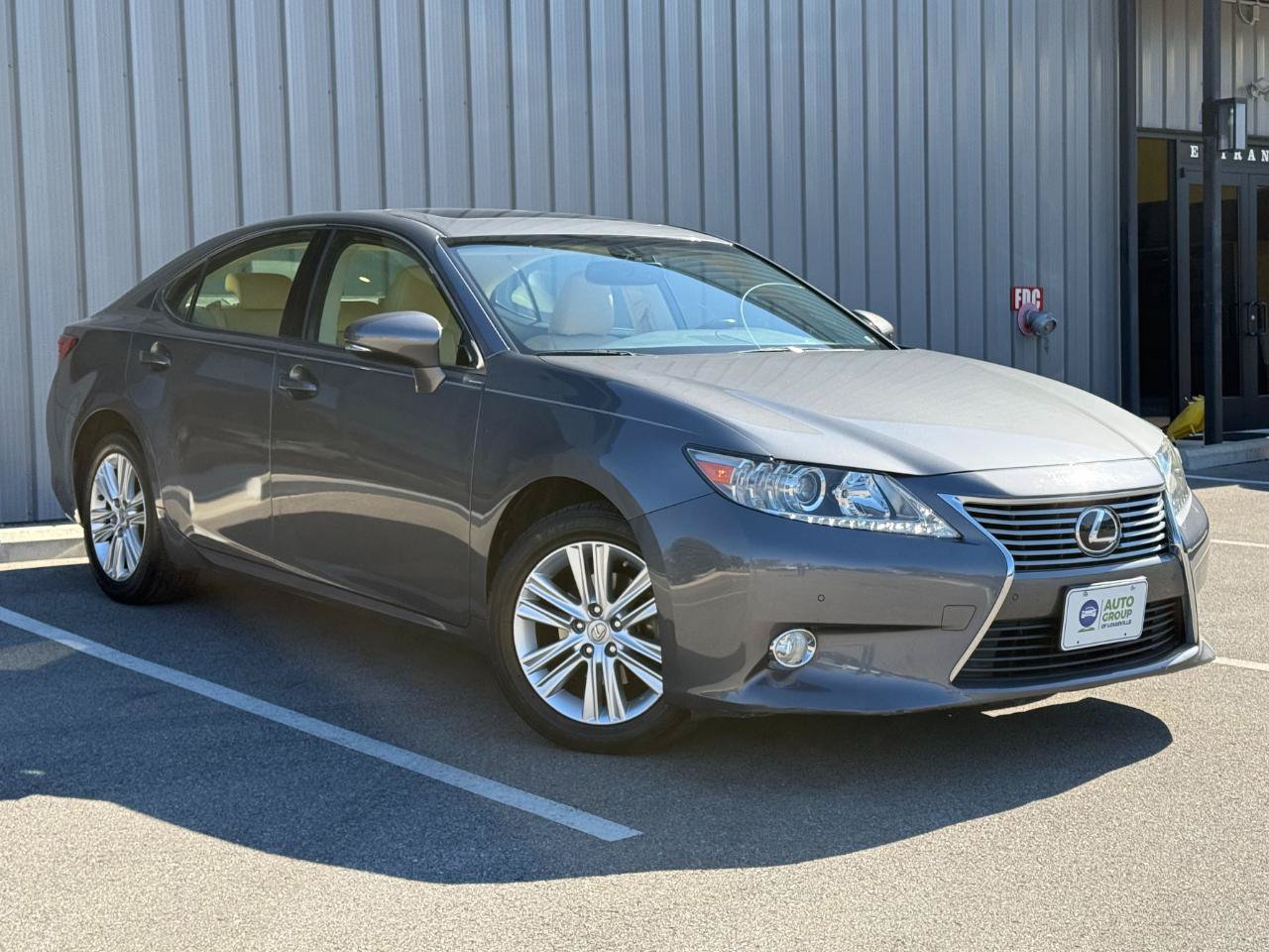 Used 2013 Lexus ES 350 w/ Premium Pkg FWD image 3