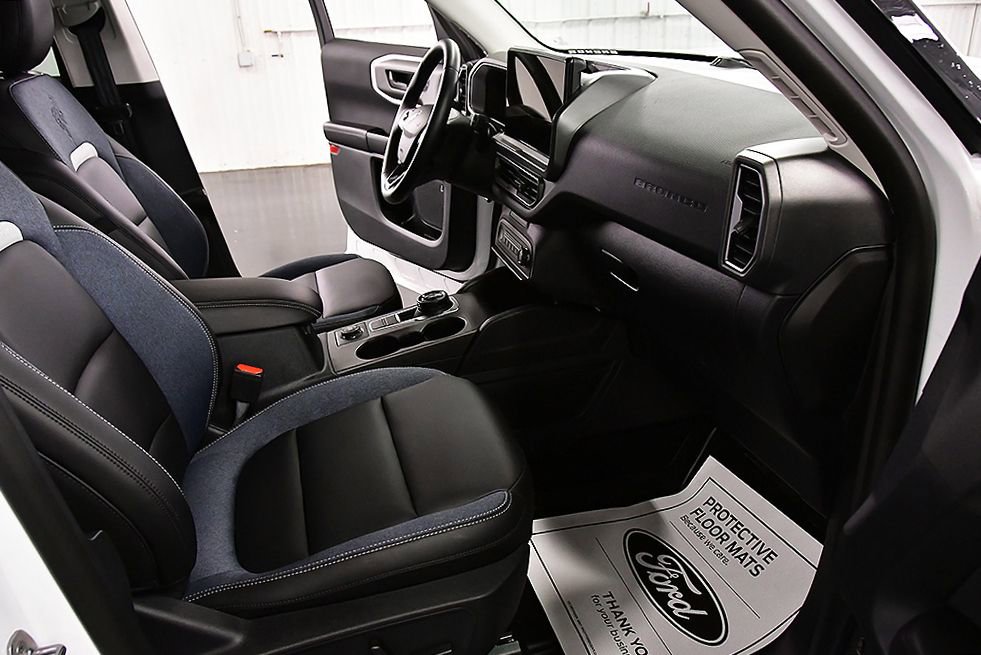 Used 2025 Ford Bronco Sport Outer Banks w/ Outer Banks Tech Package+ image 28