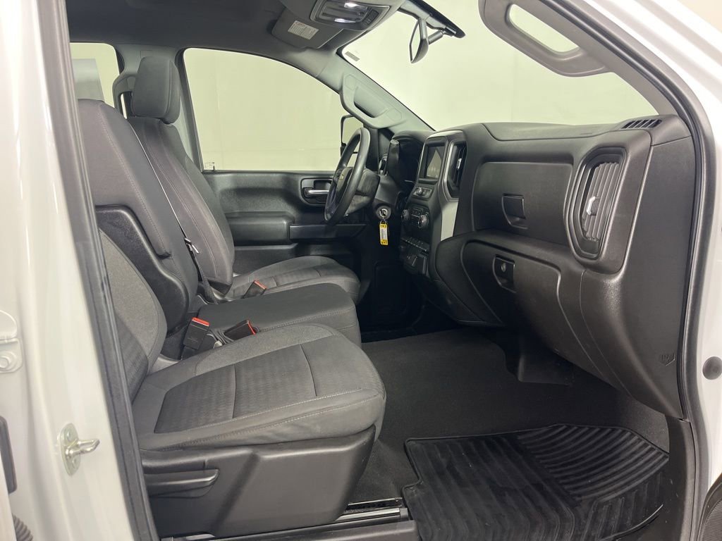 Used 2022 Chevrolet Silverado 2500 Custom w/ Custom Value Package image 6