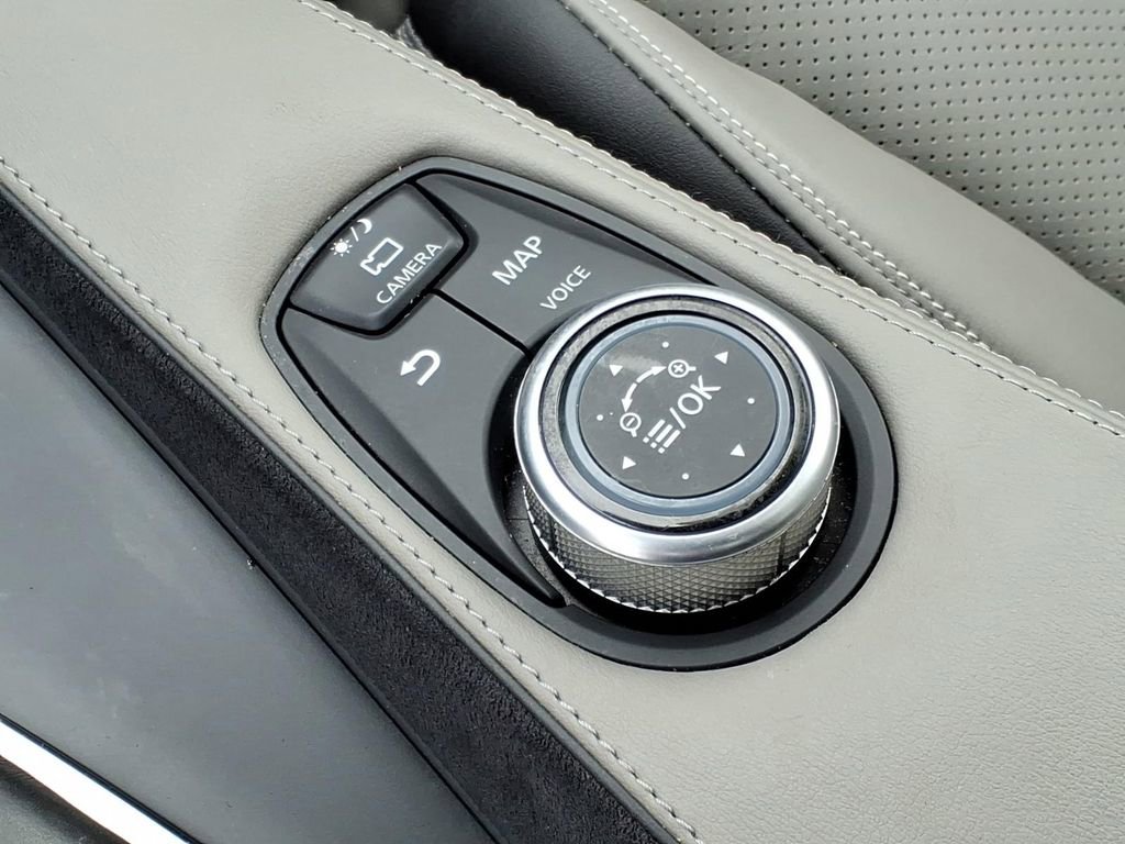 Used 2023 INFINITI QX50 Sensory image 19