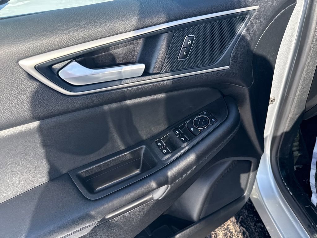 Used 2024 Ford Edge SEL w/ Convenience Package image 28