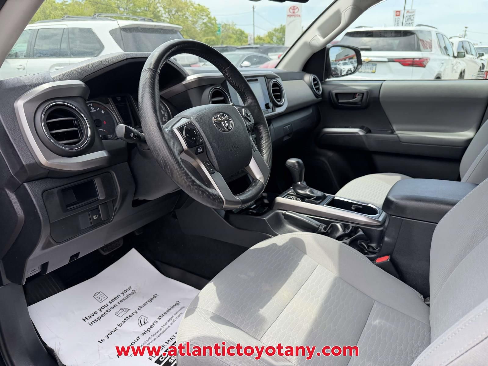 Used 2019 Toyota Tacoma SR5 AWD/4WD image 14