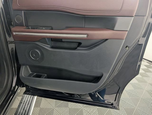 Used 2024 Ford Expedition Max Limited image 35