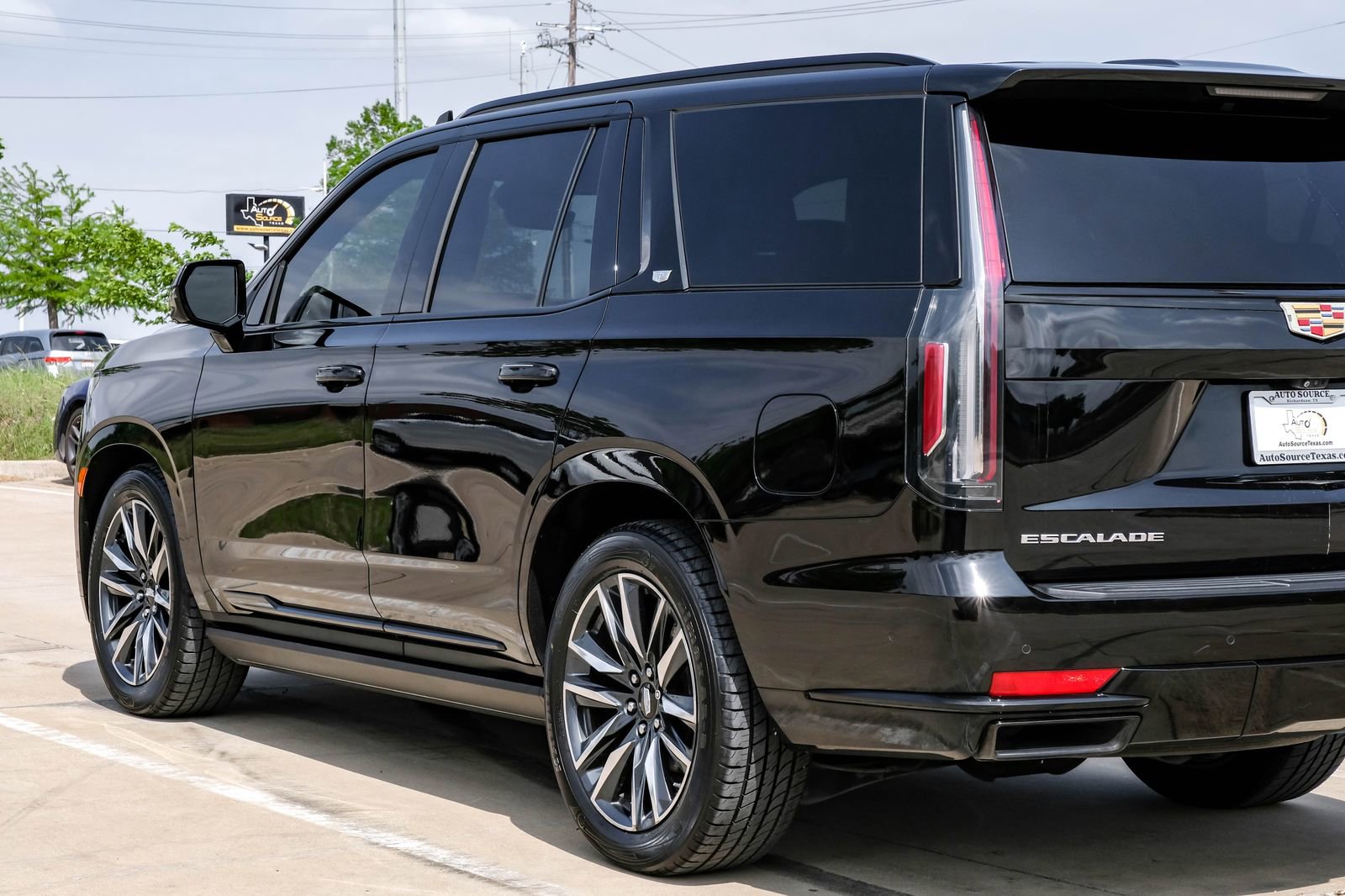 Used 2021 Cadillac Escalade Sport w/ Driver Assist Tech Package image 15