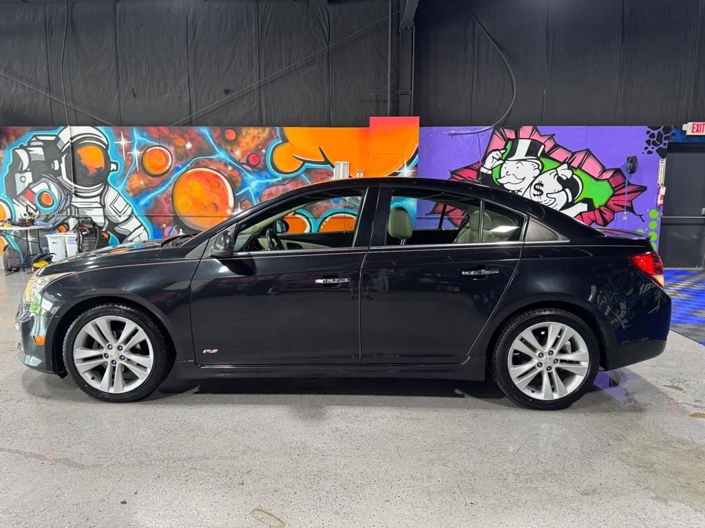 Used 2016 Chevrolet Cruze LTZ w/ Sun, Sound and Sport Package FWD image 2