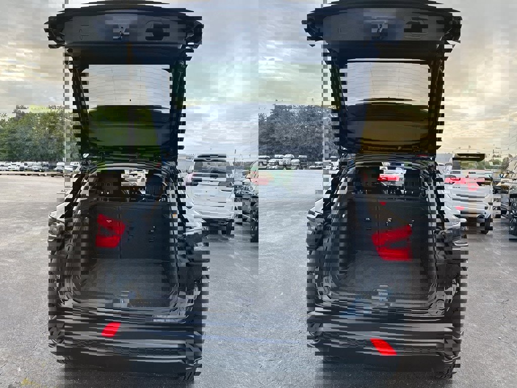 Used 2024 Chevrolet Trax LS image 17