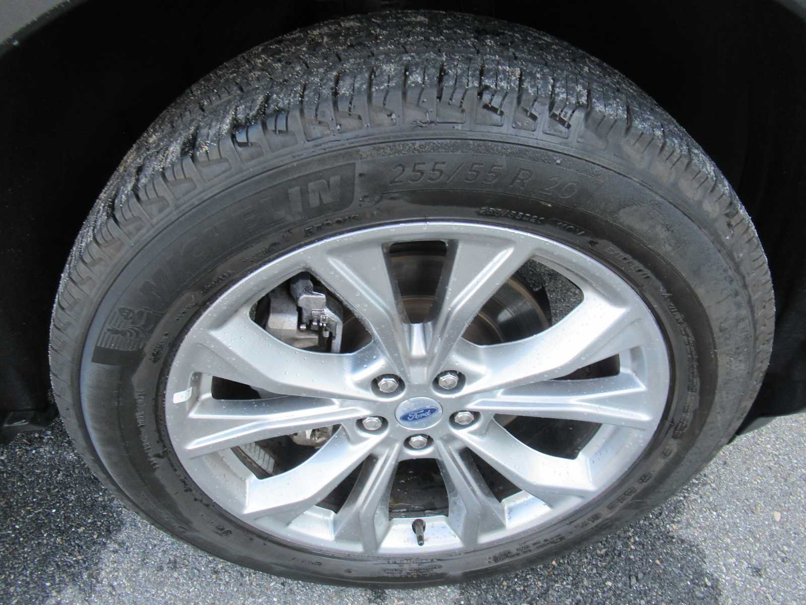 Used 2024 Ford Explorer XLT w/ Equipment Group 202A AWD/4WD image 11