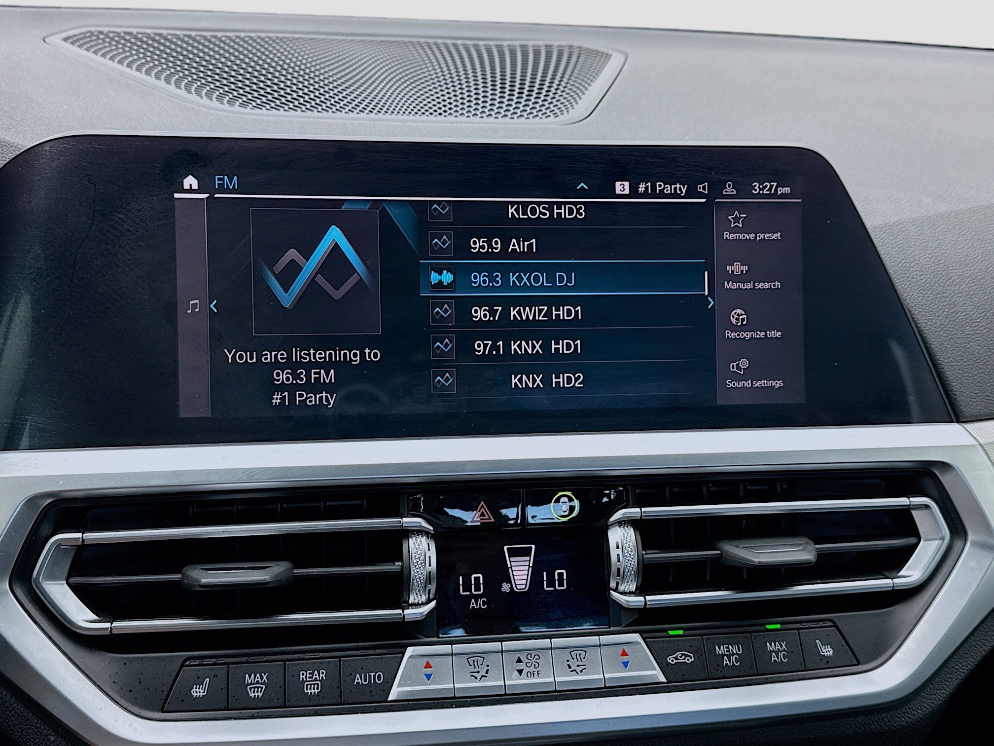 Used 2022 BMW 330e RWD image 11