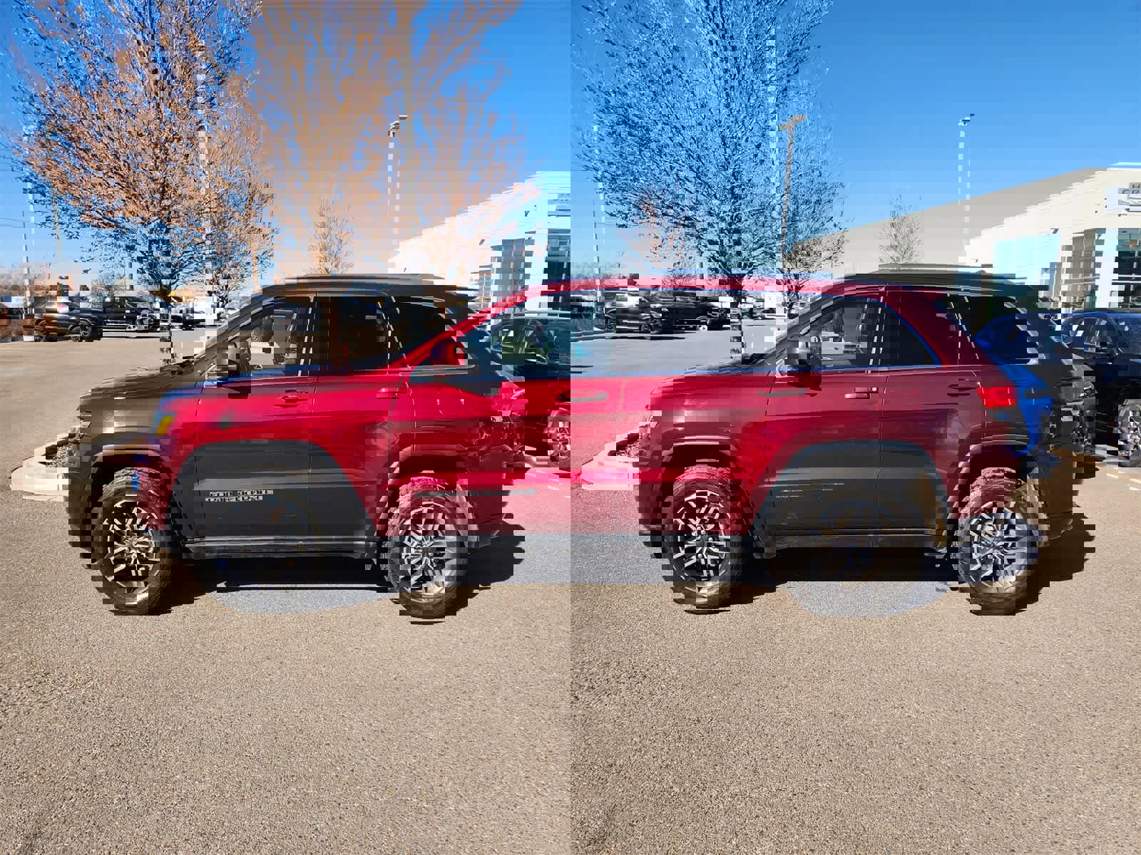 Used 2020 Jeep Grand Cherokee Laredo w/ 18" Wheel & 8.4" Radio Group image 7