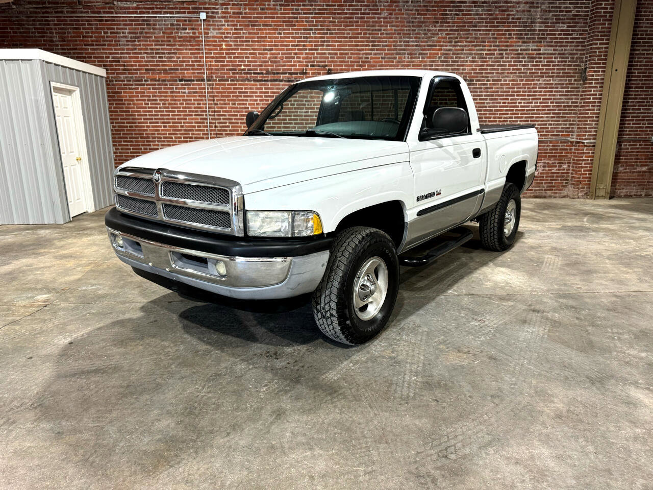 Used 2001 Dodge Ram 1500 Truck ST image 1